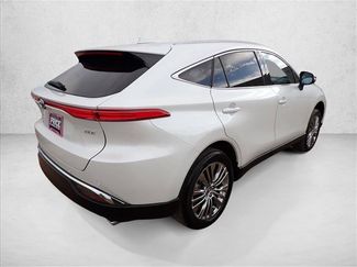 Used 2024 Toyota Venza XLE AWD/4WD video 4