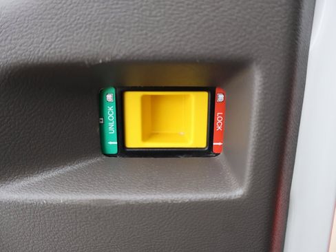 Used 2021 Ford Transit 350 XLT image 25