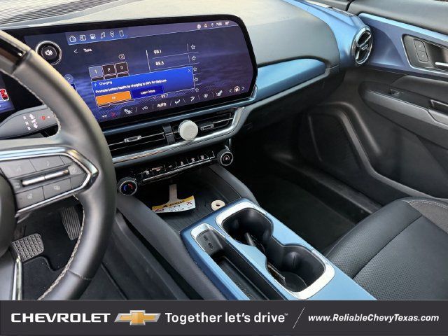 Used 2024 Chevrolet Equinox EV LT w/ Active Safety Package 3 FWD image 18