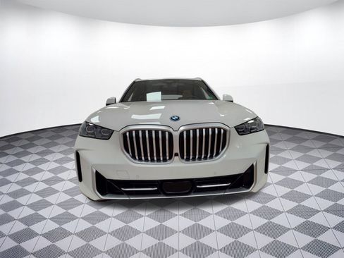 New 2026 BMW X5 xDrive50e w/ Premium Package image 5