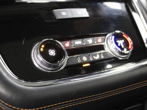 Used 2019 Lincoln Navigator Reserve AWD/4WD image 14