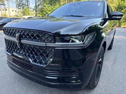 Used 2025 Lincoln Navigator Reserve w/ Jet Appearance Package