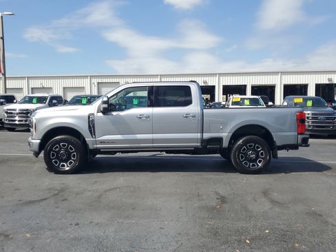 Certified 2024 Ford F350 Platinum w/ FX4 Off-Road Package image 6
