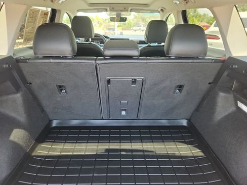 Certified 2025 Volkswagen Taos SEL AWD/4WD image 10