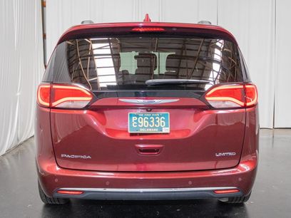 Used 2019 Chrysler Pacifica Limited w/ Tire & Wheel Group