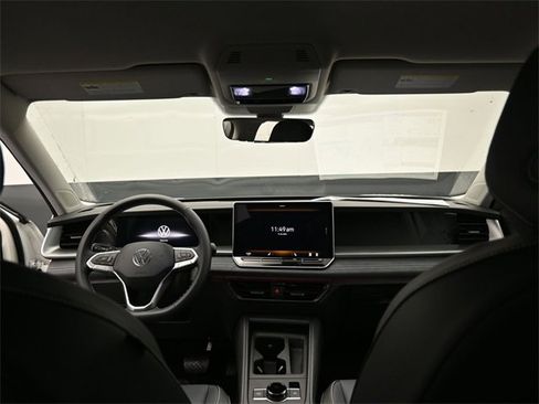 New 2026 Volkswagen Tiguan SE image 10