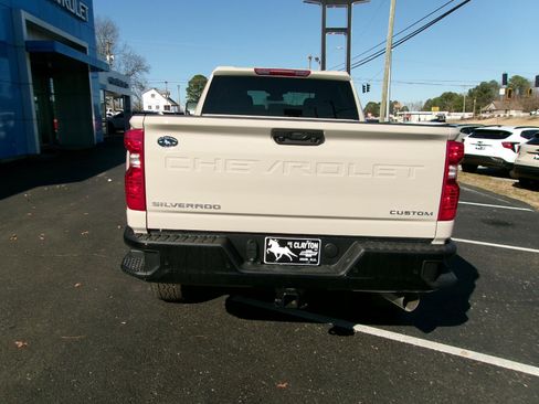 New 2026 Chevrolet Silverado 2500 Custom w/ Custom Value Package AWD/4WD image 4