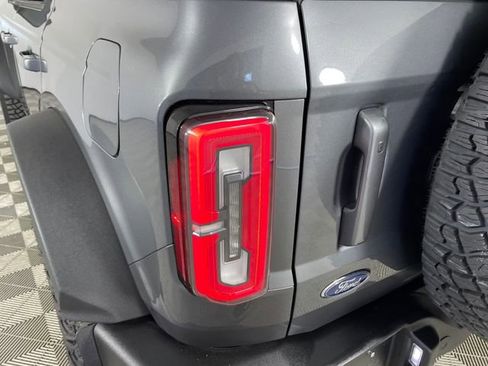 Certified 2024 Ford Bronco Outer Banks w/ Sasquatch Package AWD/4WD image 18