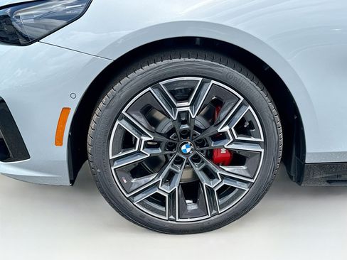New 2027 BMW 530i RWD image 25