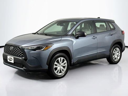 Used 2024 Toyota Corolla Cross L image 6