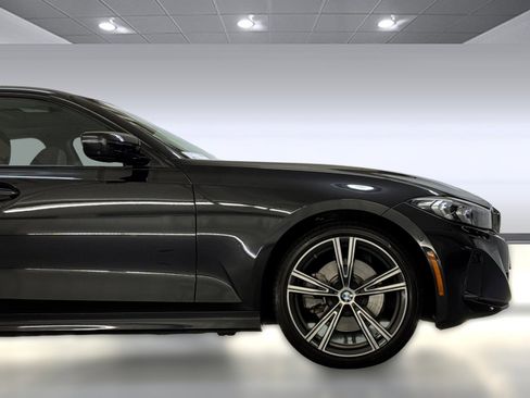 Used 2023 BMW 330i Sedan w/ Parking Assistance Package image 34