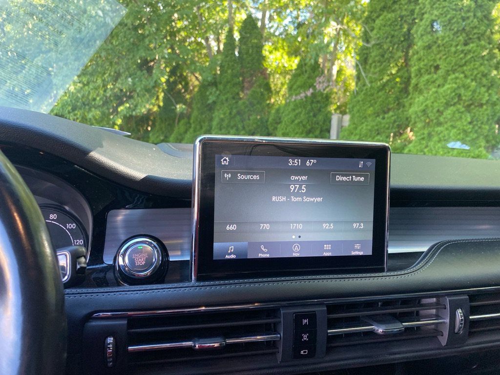 Used 2020 Lincoln Corsair AWD w/ Premium Package image 14