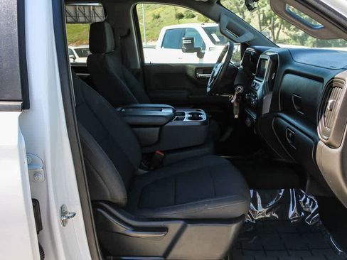 Used 2021 Chevrolet Silverado 1500 Custom Trail Boss AWD/4WD image 15