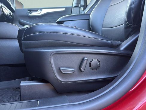 Certified 2023 Ford Escape Platinum AWD/4WD image 13