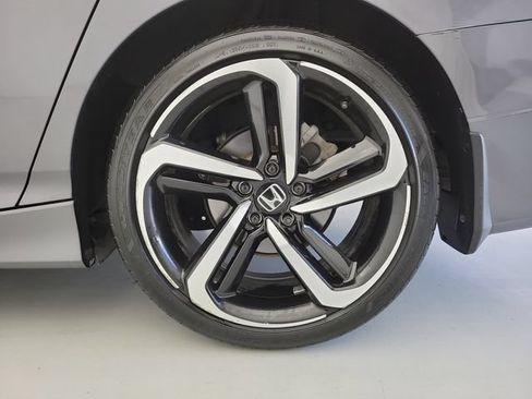 Used 2018 Honda Accord Sport image 11