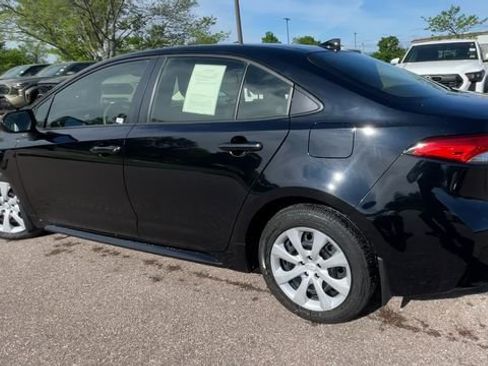Certified 2023 Toyota Corolla LE FWD image 4