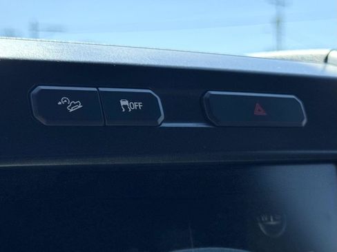 Used 2015 Ford F150 Lariat w/ Equipment Group 501A Mid AWD/4WD image 33