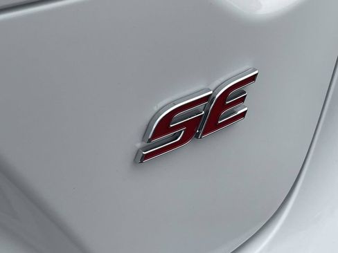 Used 2026 Toyota Corolla SE FWD image 9