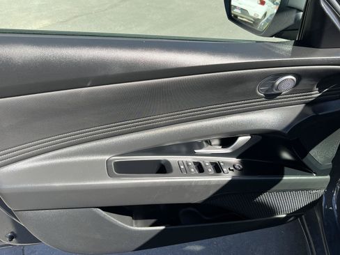 Certified 2026 Hyundai Elantra Limited FWD image 28