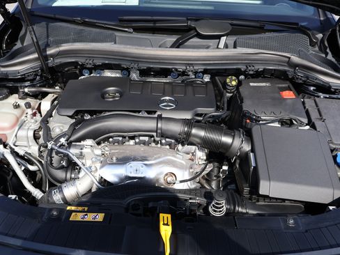 Used 2022 Mercedes-Benz GLA 250 4MATIC image 46