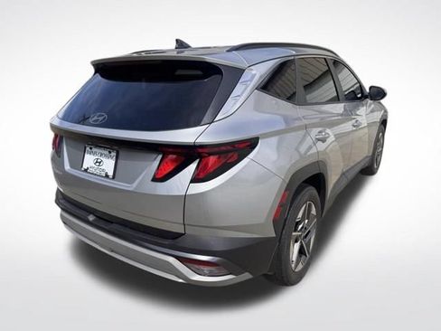 Used 2025 Hyundai Tucson SEL FWD image 3