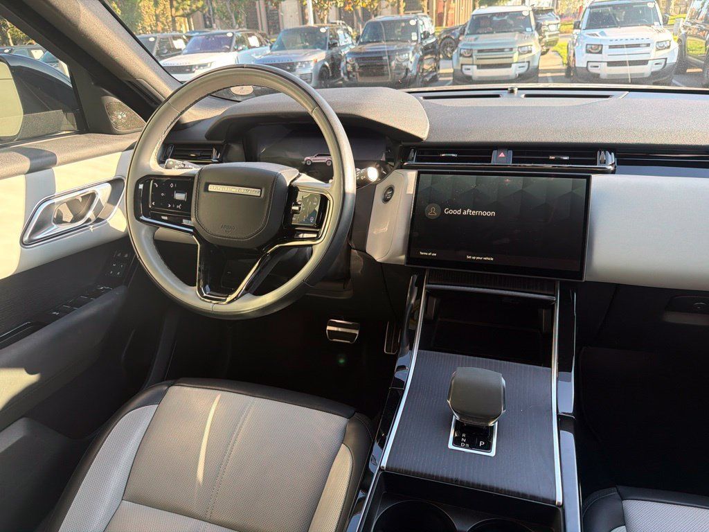 Used 2024 Land Rover Range Rover Velar Dynamic SE AWD/4WD image 11