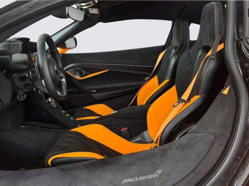 New 2026 McLaren 750S image 12