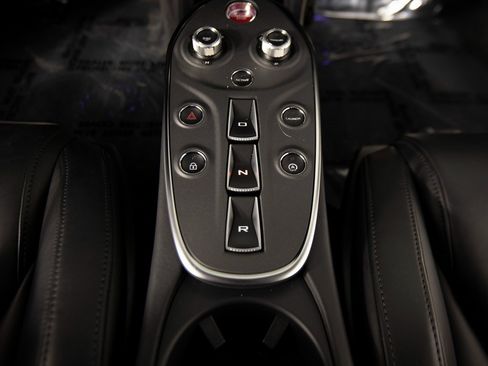 Used 2020 McLaren GT image 15