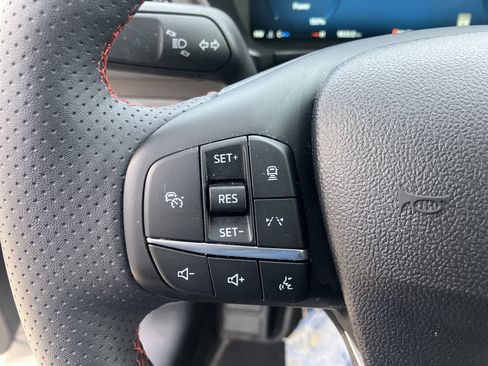 Certified 2024 Ford Escape ST-Line Elite AWD/4WD image 25