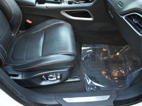 Used 2018 Jaguar F-PACE S image 30