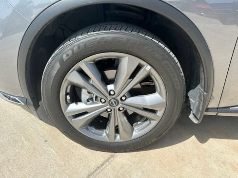 Used 2023 Nissan Murano Platinum w/ Cargo Package AWD/4WD image 2