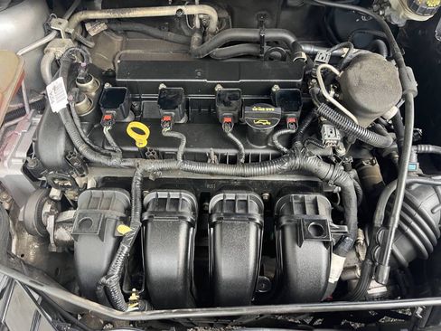 Used 2014 Ford Focus SE w/ SE Sport Package FWD image 28