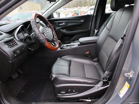Used 2019 Chevrolet Impala LT image 17