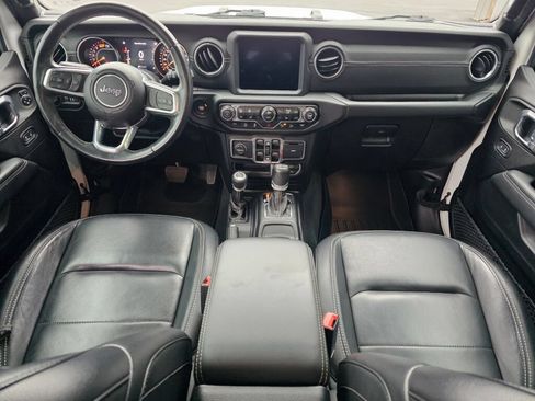 Used 2020 Jeep Wrangler Unlimited Sahara w/ Uconnect 4C Nav & Sound Group AWD/4WD image 18