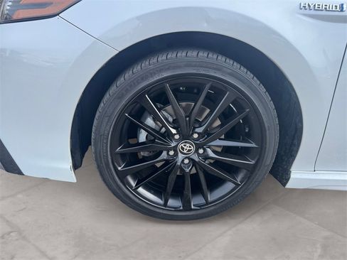 Used 2021 Toyota Camry XSE w/ Navigation Upgrade Package image 14