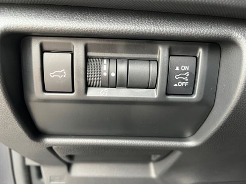 Used 2025 Subaru Forester Touring AWD/4WD image 12