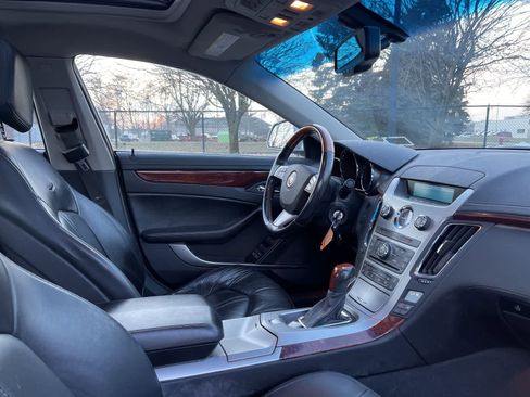 Used 2011 Cadillac CTS Luxury image 6