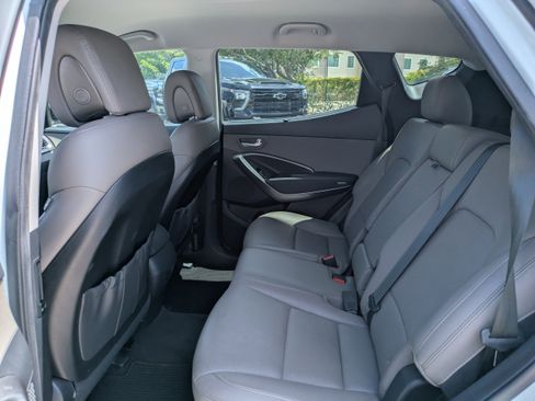 Used 2017 Hyundai Santa Fe Sport FWD image 13
