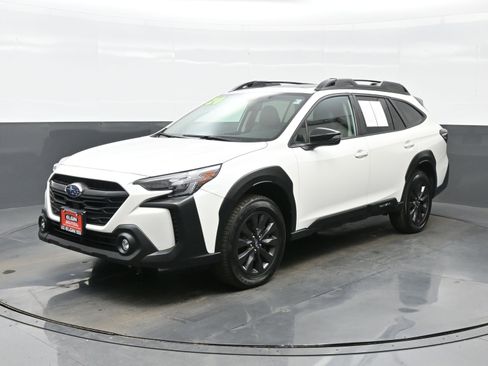 Used 2024 Subaru Outback Onyx Edition image 2