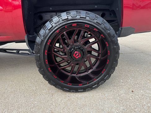 Used 2018 Chevrolet Silverado 1500 LT w/ All Star Edition AWD/4WD image 5