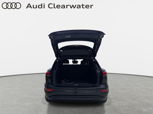 Used 2025 Audi Q6 e-tron Prestige w/ 20" Wheel Package AWD/4WD image 7