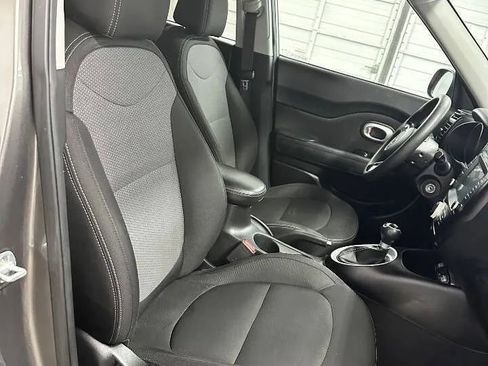 Used 2019 Kia Soul + image 22