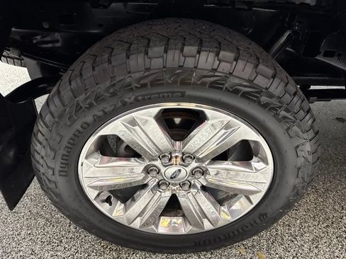 Used 2018 Ford F150 XLT w/ Equipment Group 302A Luxury AWD/4WD image 21