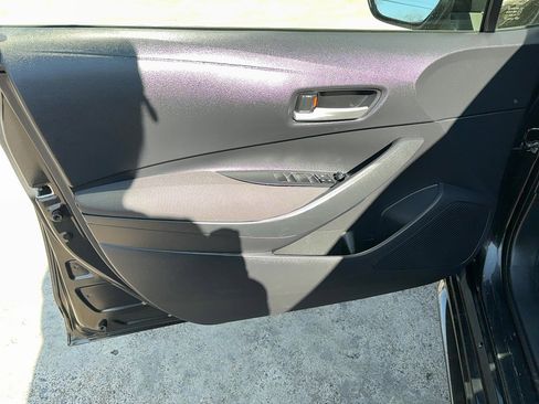 Used 2021 Toyota Corolla LE image 15