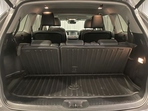 Used 2018 Toyota Highlander Limited image 28