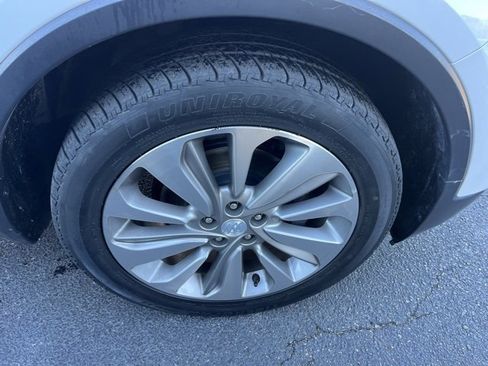 Used 2018 Buick Encore Preferred image 23