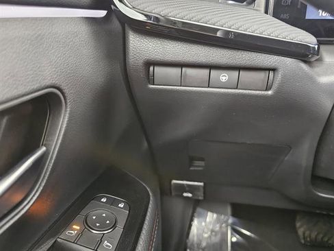 New 2026 Nissan Kicks SR w/ Cold Weather Package image 39