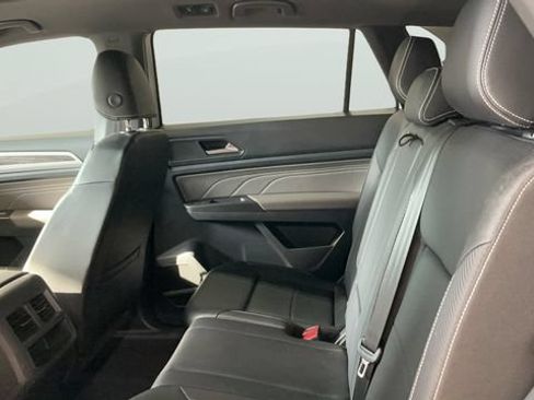 Used 2022 Volkswagen Atlas Cross Sport SE AWD/4WD image 15
