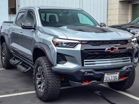 Used 2024 Chevrolet Colorado ZR2 w/ ZR2 Convenience Package III AWD/4WD image 20