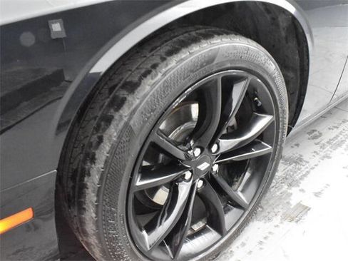 Used 2017 Dodge Challenger SXT w/ Blacktop Package image 15